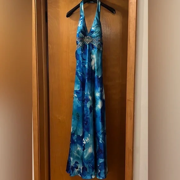 Masquerade Dresses | Masquerade Formal Dress | Color: Blue | Size: 4 | Aciraci2's Closet Masquerade Dresses | Masquerade Formal Dress | Color: Blue | Size: 4 | Aciraci2's Closet